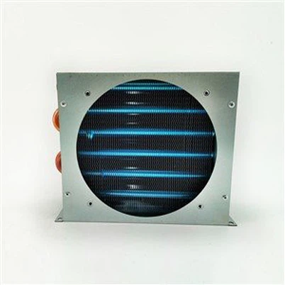 Seinälle asennettava fin-jäähdytteinen haihdutin